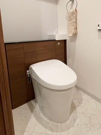 タンク付トイレからスッキリ収納一体型トイレに 世田谷区T様邸 タンク付トイレからスッキリ収納一体型トイレに 世田谷区T様邸